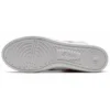 Adidași/pantofi Double Clutch