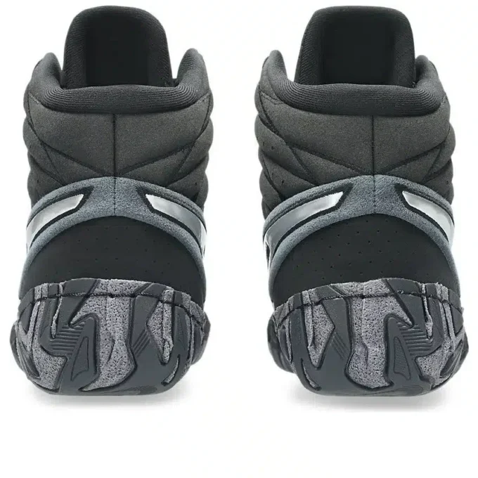 Aggressor 6 „Black Pure Silver”