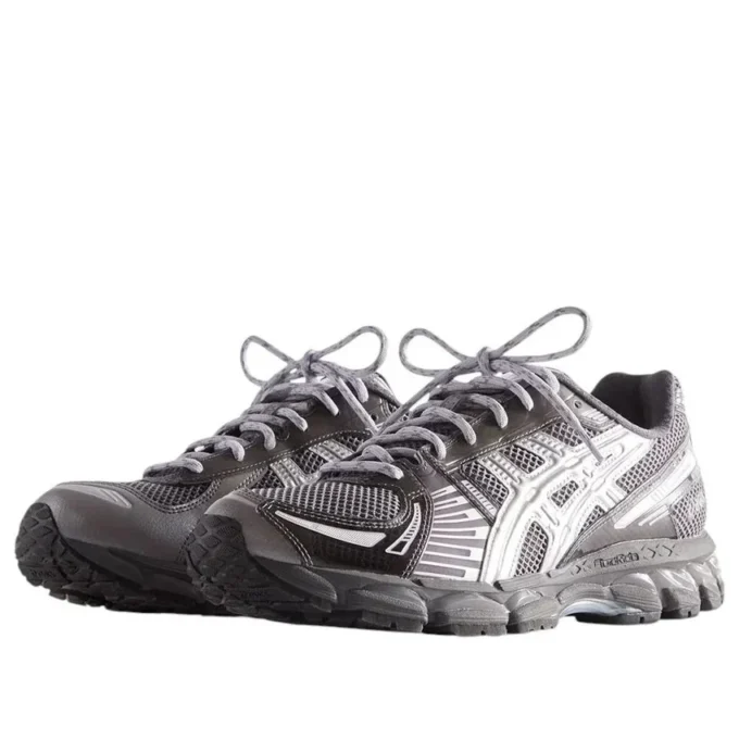 Asics x Kith Gel-Kayano 12.1 „Tornado Pure Silver”