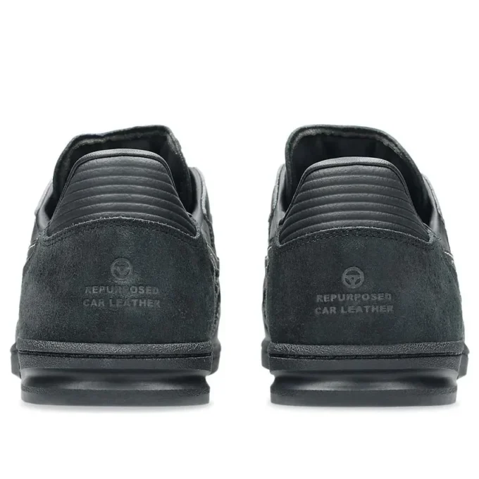 Asics x Toyoda Gosei Skyhand OG „Black”