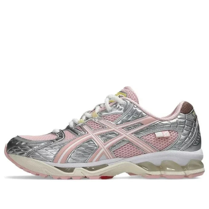 Asics x Vandy The Pink x atmos Gel-Nimbus 10.1 „Banana Split Strawberry”