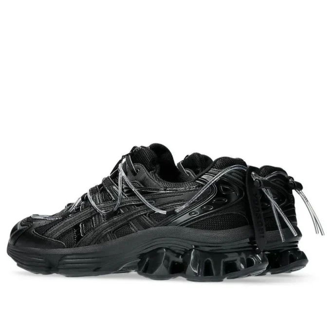 Asics x Yoasobi GEL-Kinetic Fluent „Black”