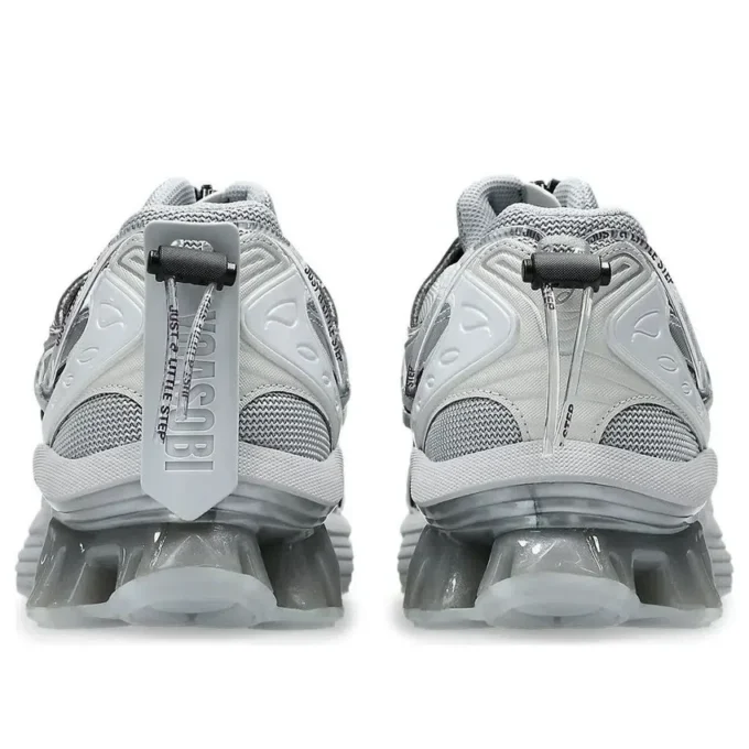 Asics x Yoasobi Gel-Kinetic Fluent „Silver”