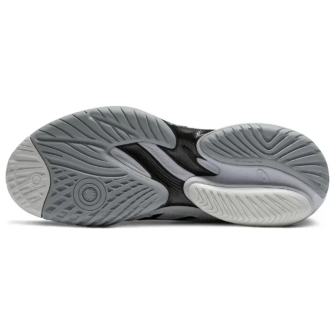 Court FF 3 „White Black”