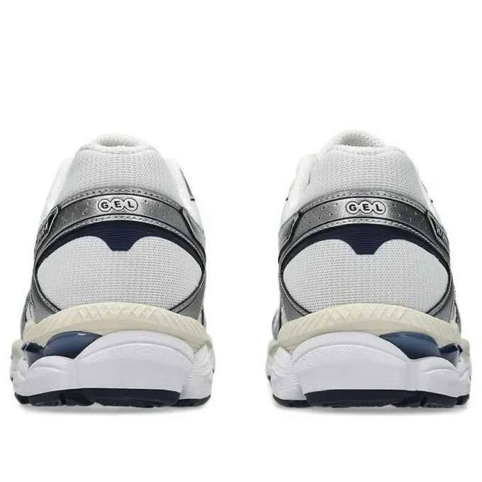 Gel-Cumulus 16 „White Midnight”