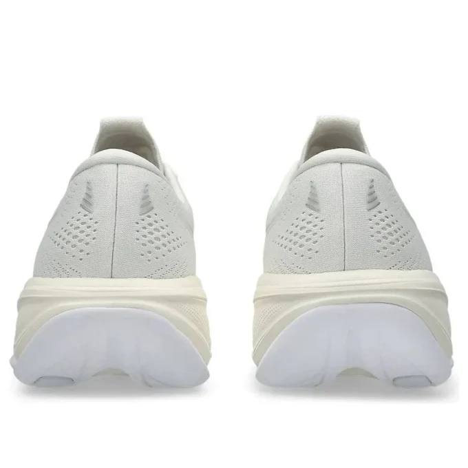 Gel-Cumulus 28 „Cream Glacier Grey”