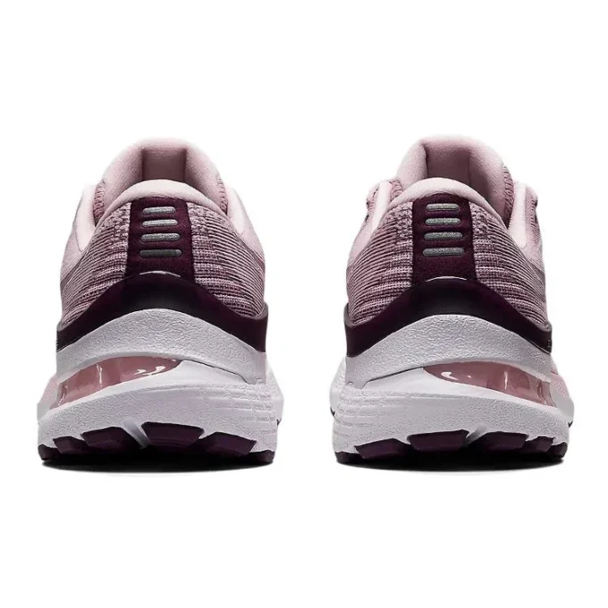 Gel-Kayano 28 „Barely Rose”