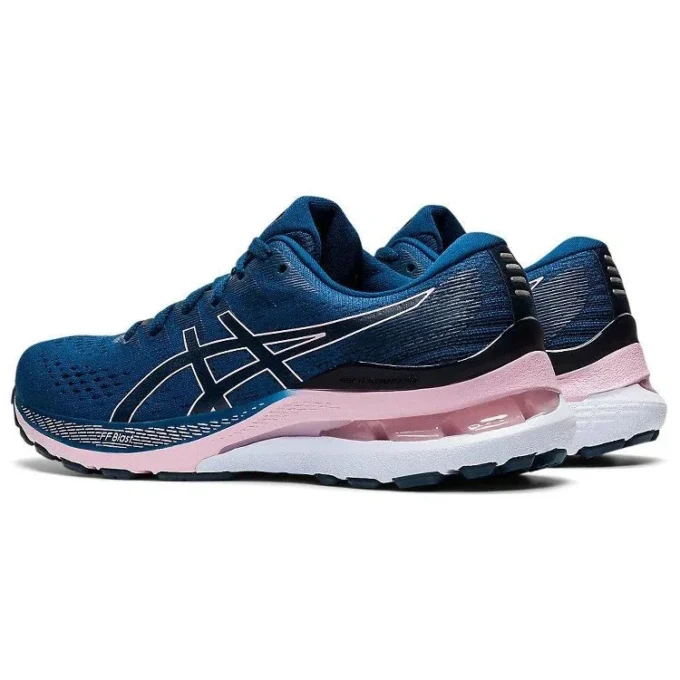Gel-Kayano 28 „Mako Blue Barely Rose”