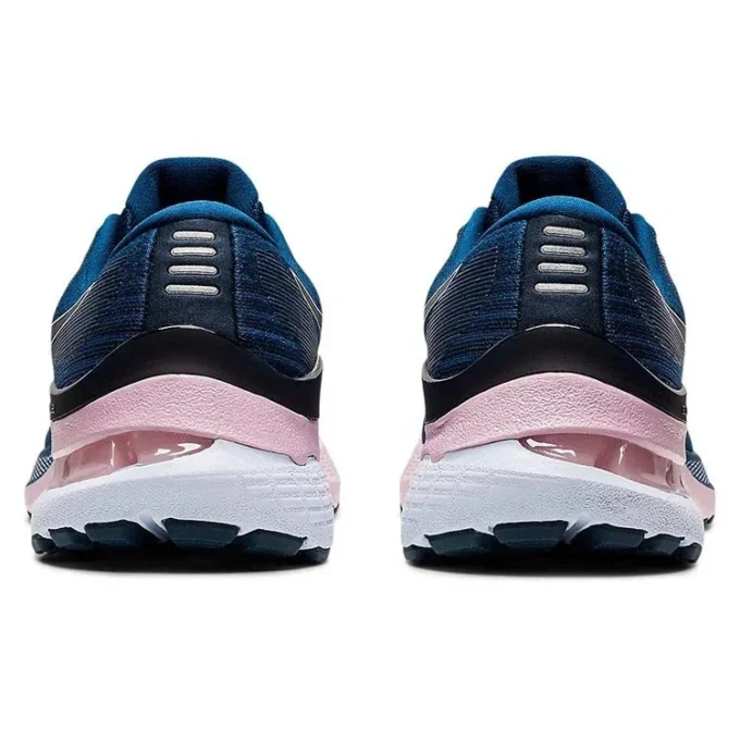 Gel-Kayano 28 „Mako Blue Barely Rose”