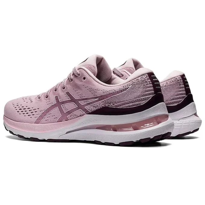 Gel-Kayano 28 Wide „Barely Rose”