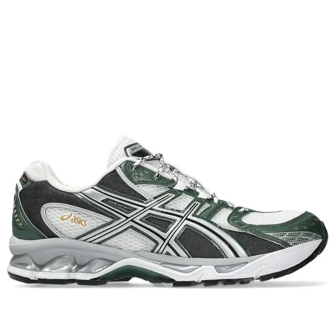 Gel-Nimbus 10.1 „White Forest Night”