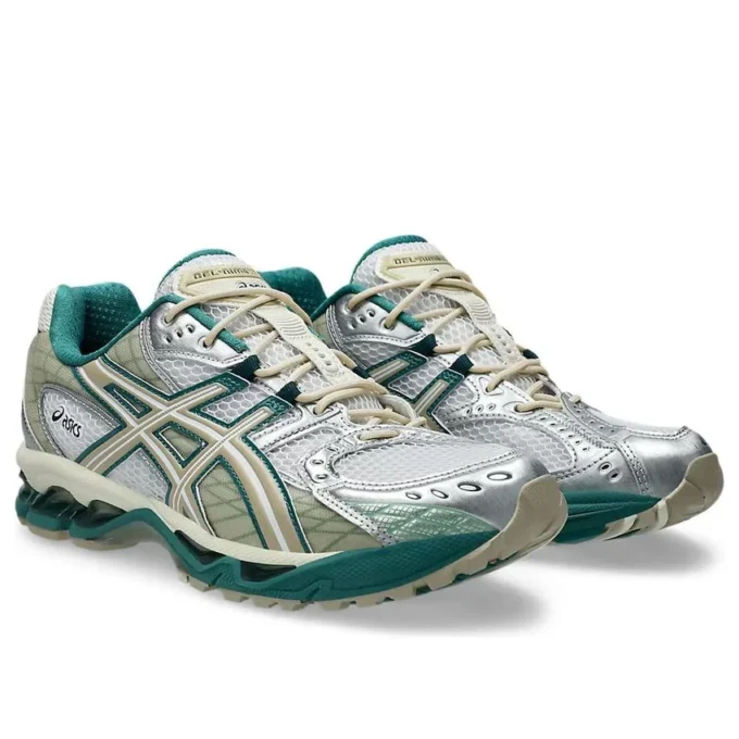 Gel-Nimbus 10.1 „White Rainy Lake”