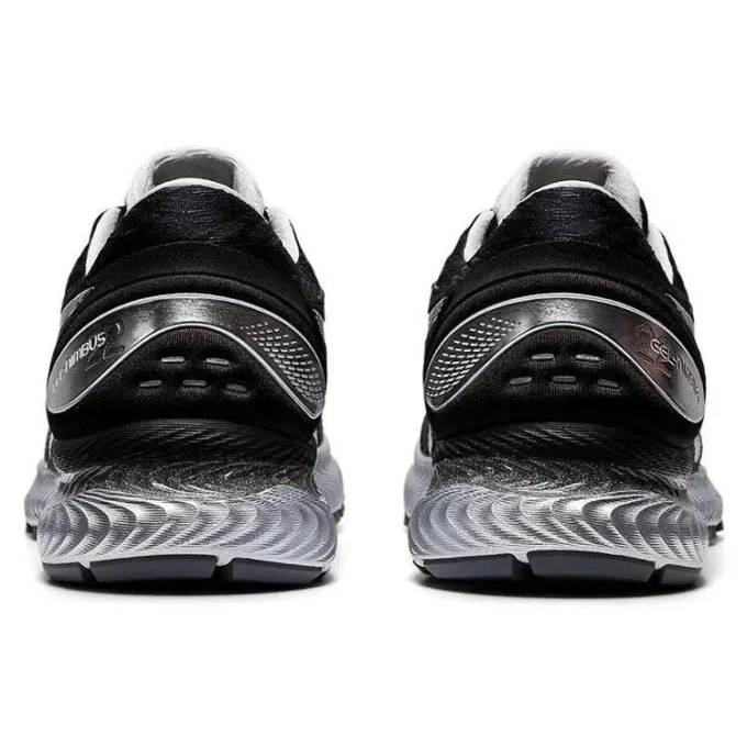 Gel-Nimbus 22 „Black Silver”