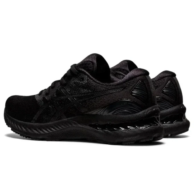 Gel-Nimbus 23 „Black”