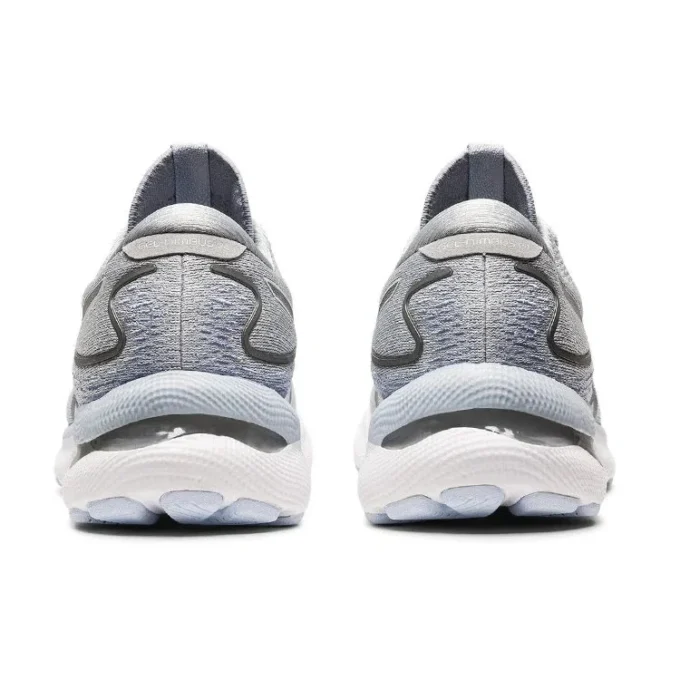 Gel-Nimbus 24 „Gri”