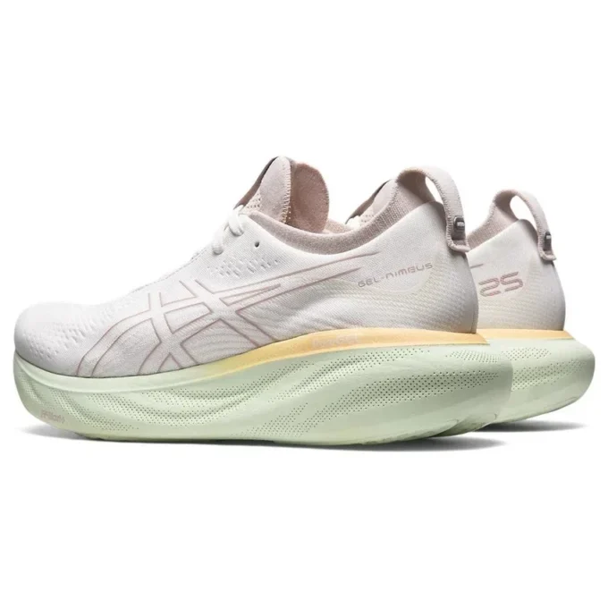 Gel-Nimbus 25 „Cream Fawn”