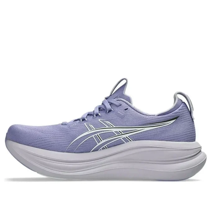 Gel-Nimbus 28 „Bluebell White”