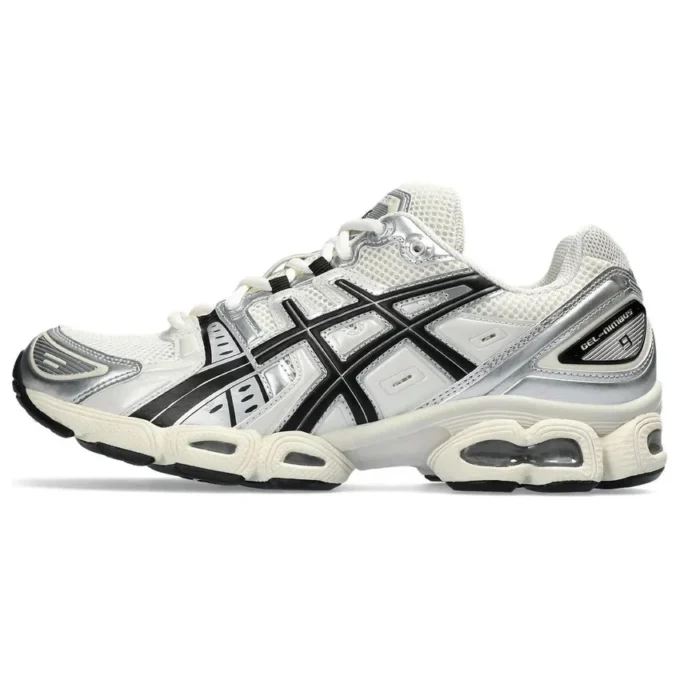 Gel-Nimbus 9 „Cream Black”