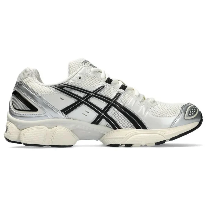 Gel-Nimbus 9 „Cream Black”