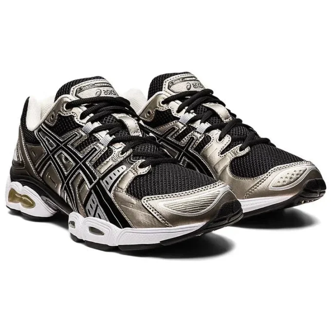 Gel-Nimbus 9 „Frosted Almond Black”
