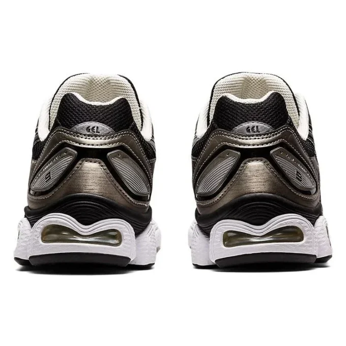 Gel-Nimbus 9 „Frosted Almond Black”
