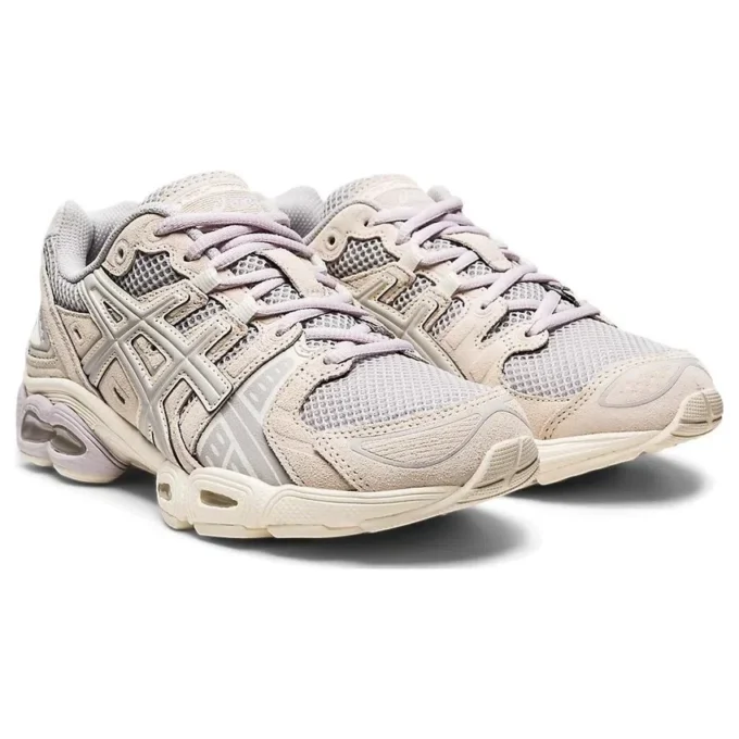Gel-Nimbus 9 „Gri Oyster Birch”