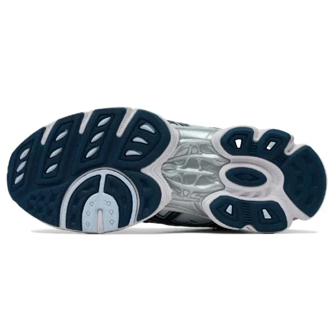 Gel-Nimbus 9 „Pure Silver French Blue”