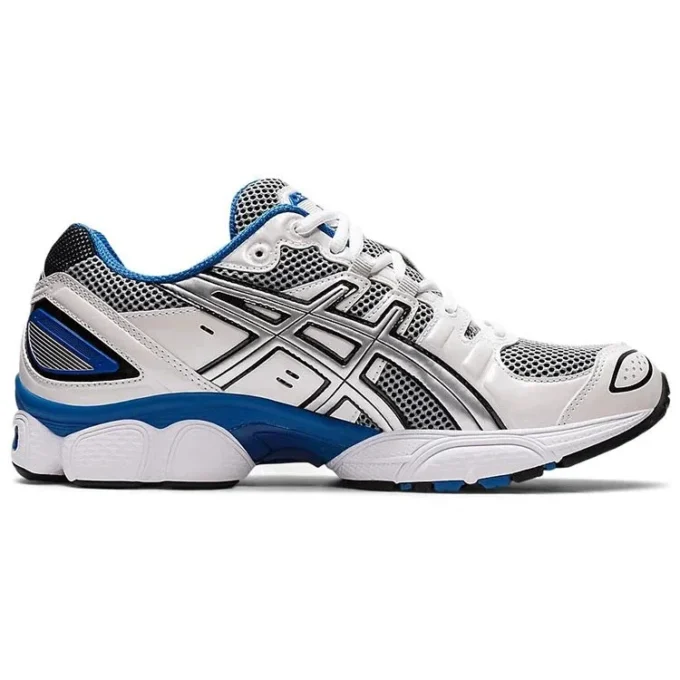 Gel-Nimbus 9 „White Lake Drive”