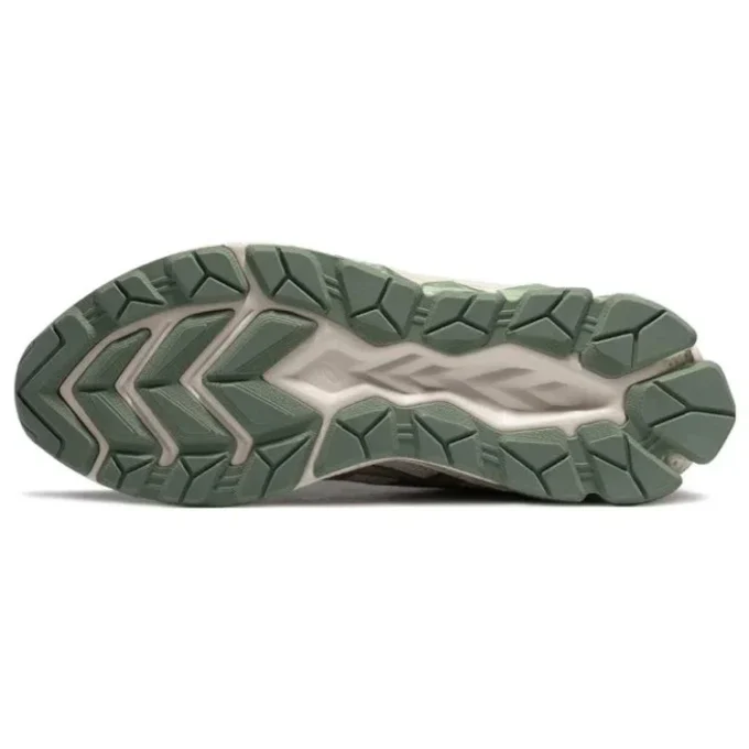 Gel-Quantum 180 7 „Light Sage Feather Grey”