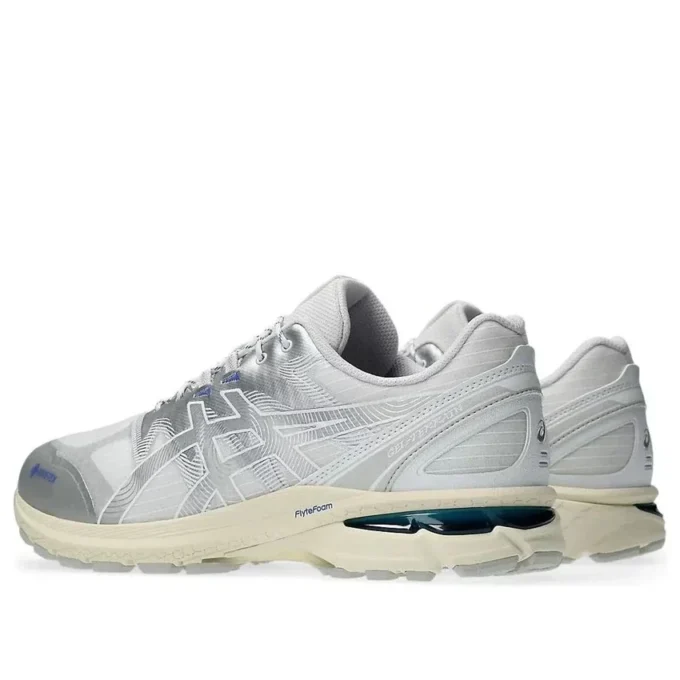 GEL-Terrain Gore-Tex „Alb Argint Pur”