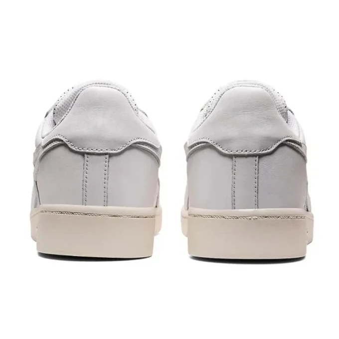 Japan S „Triple White”