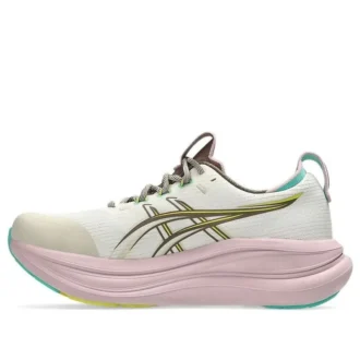 Nimbus 28 TR „Light Dust Clay Canyon”