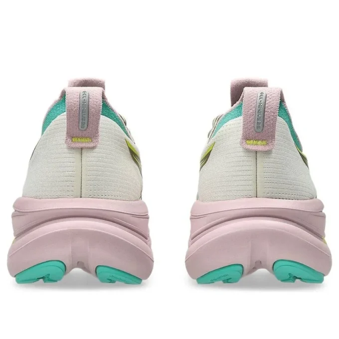 Nimbus 28 TR „Light Dust Clay Canyon”