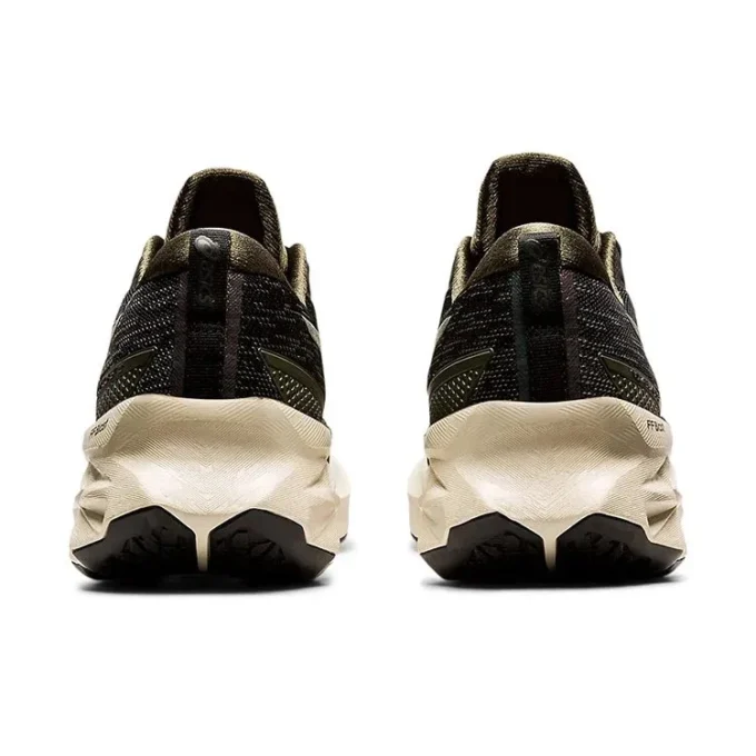 Novablast 2 SPS „Black Olive Canvas”