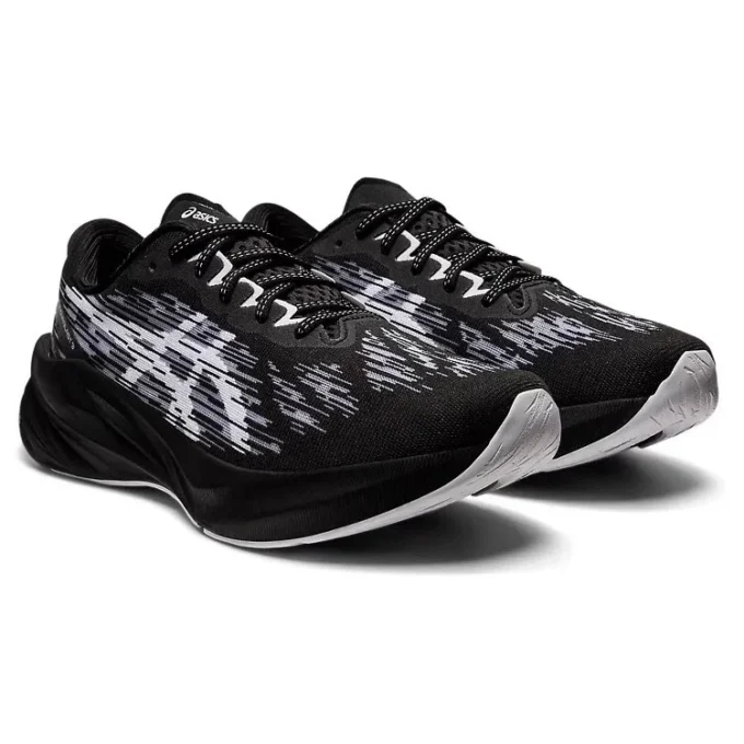 Novablast 3 „Black White”