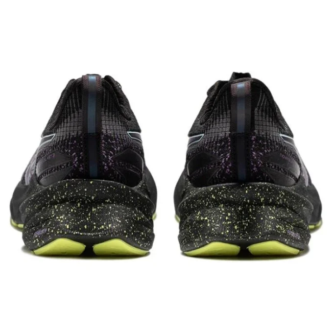 Novablast 3 LE „Black Cyber Grape”