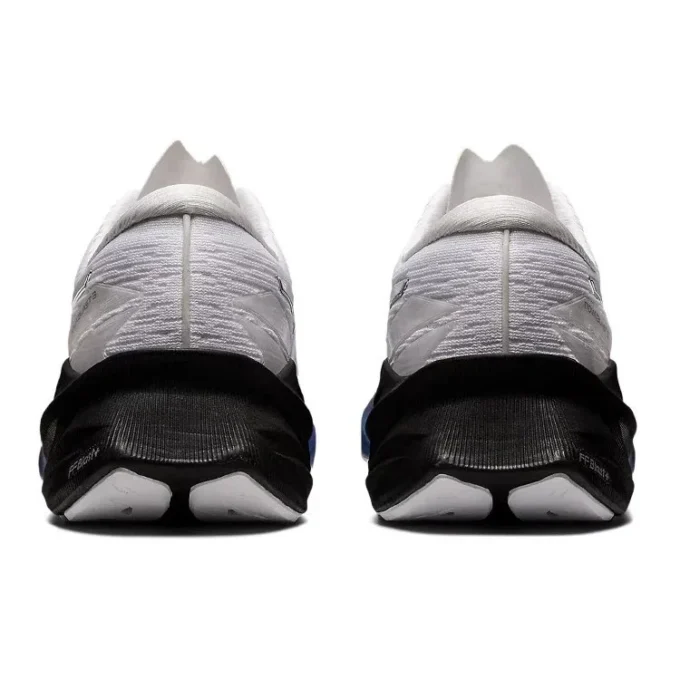 Novablast 3 Platinum „White Pure Silver”