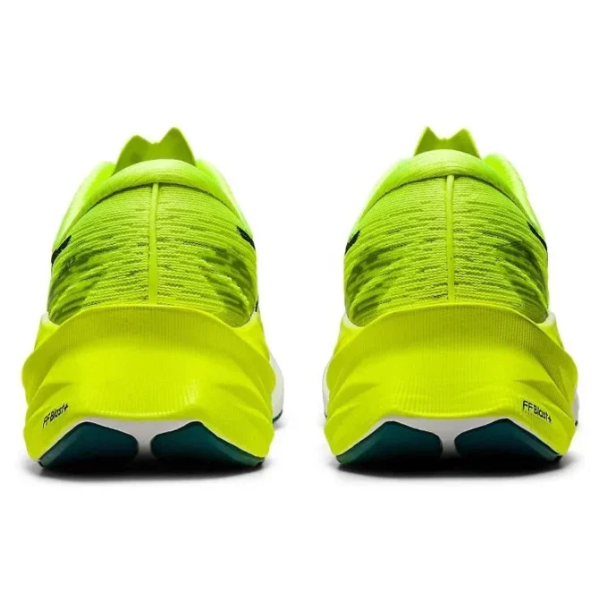 Novablast 3 „Safety Yellow Black”