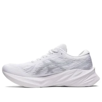 Novablast 3 „White Piedmont Grey”