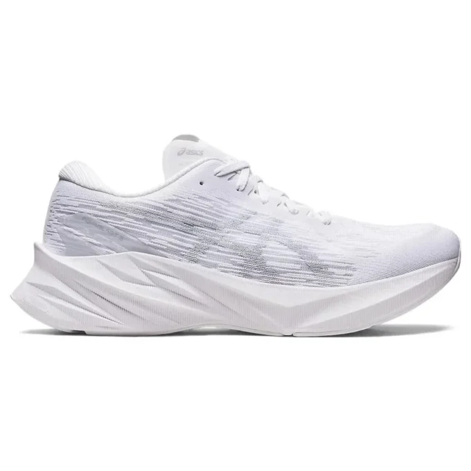 Novablast 3 „White Piedmont Grey”