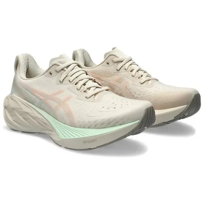 Novablast 4 D „Oatmeal Moonrock”