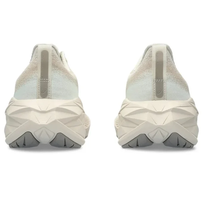 Novablast 4 D „Oatmeal Moonrock”