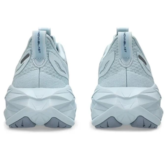 Novablast 4 LE „Cool Grey”