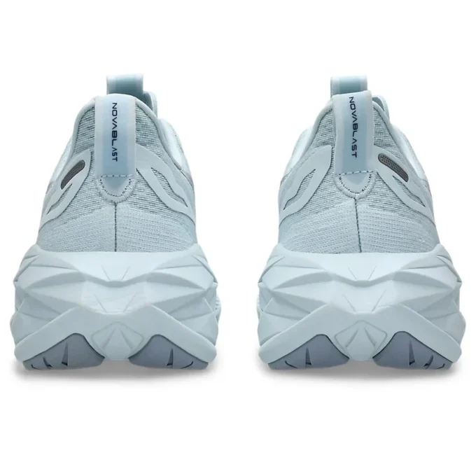 Novablast 4 LE „Cool Grey Blue”