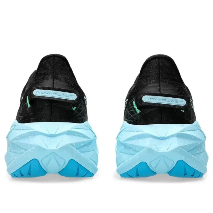 Novablast 4 „Lite Show Bright Cyan”