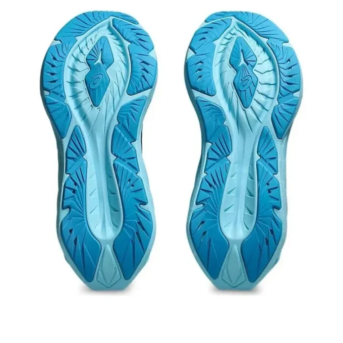 Novablast 4 „Lite Show Bright Cyan”