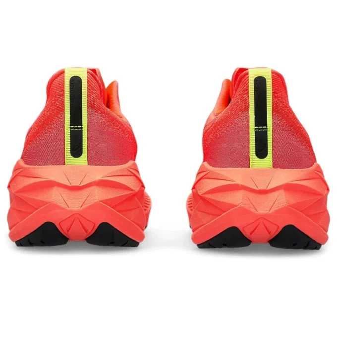 Novablast 4 „Sunrise Red True Red”