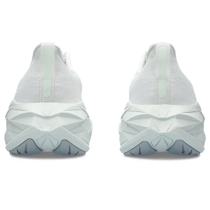 Novablast 4 „White Pale Mint”