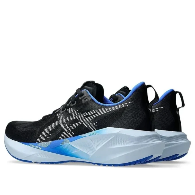 Novablast 5 „Black White Blue”