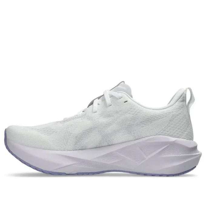 Novablast 5 D Wide „White Lilac Hint”